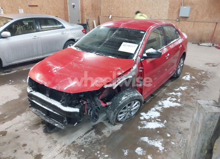 Photo 2 of 2015 Volkswagen Jetta 1.8T SE (VIN 3VWD17AJ0FM336717)