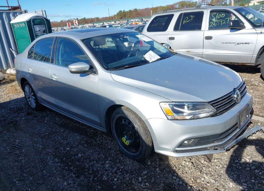 2015 Volkswagen Jetta 1.8T SE (VIN 3VWD17AJ0FM350407) main photo