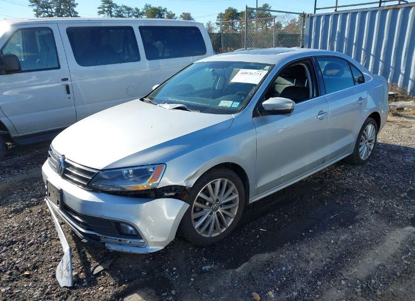 Photo 2 of 2015 Volkswagen Jetta 1.8T SE (VIN 3VWD17AJ0FM350407)
