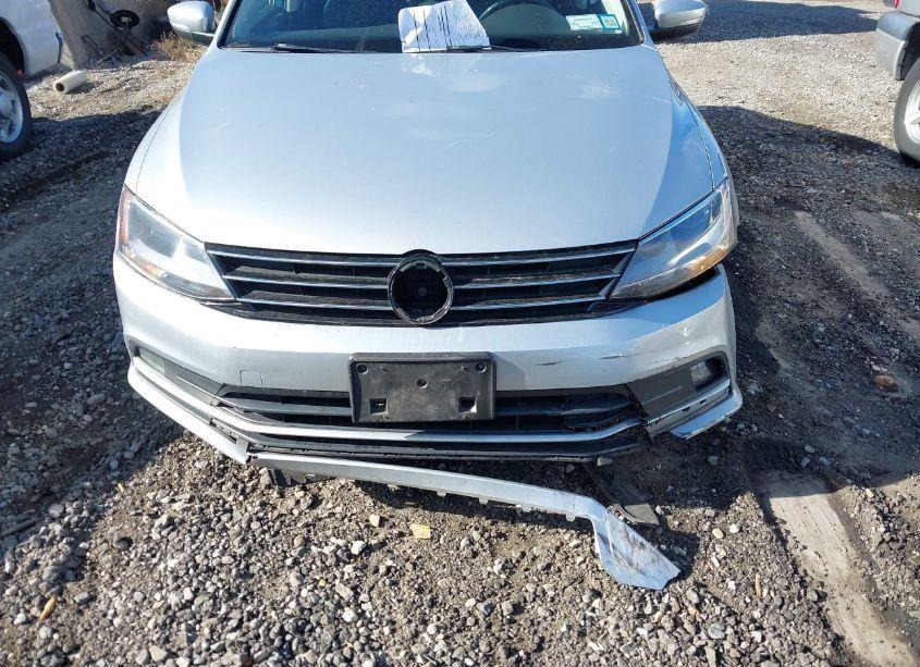 Photo 6 of 2015 Volkswagen Jetta 1.8T SE (VIN 3VWD17AJ0FM350407)