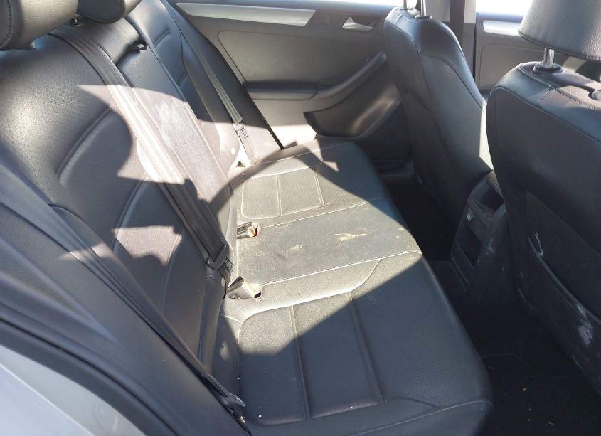 Photo 8 of 2015 Volkswagen Jetta 1.8T SE (VIN 3VWD17AJ0FM350407)