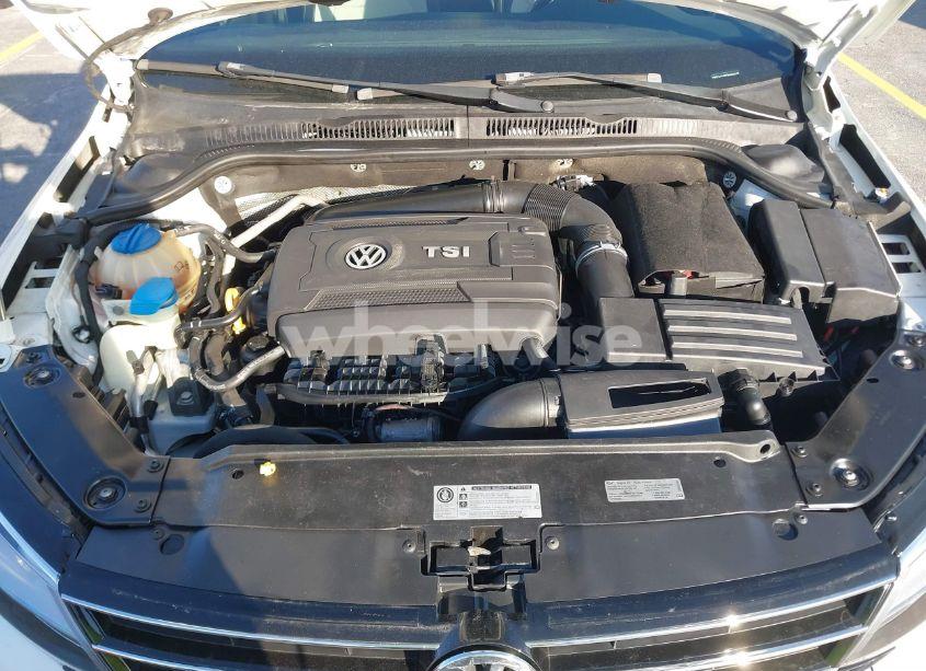 Photo 10 of 2015 Volkswagen Jetta 1.8T SPORT (VIN 3VWD17AJ0FM400349)