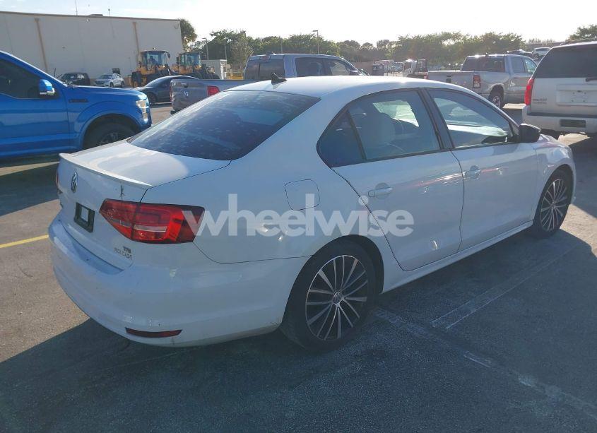 Photo 4 of 2015 Volkswagen Jetta 1.8T SPORT (VIN 3VWD17AJ0FM400349)