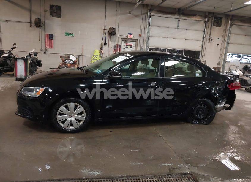 Photo 14 of 2014 Volkswagen Jetta 1.8T SE (VIN 3VWD17AJ1EM217413)
