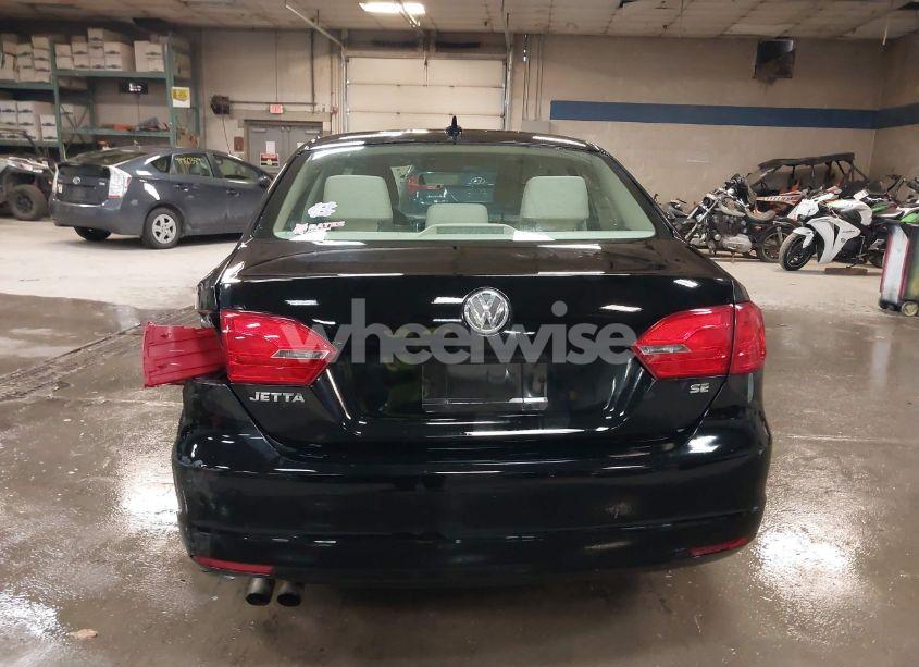 Photo 16 of 2014 Volkswagen Jetta 1.8T SE (VIN 3VWD17AJ1EM217413)