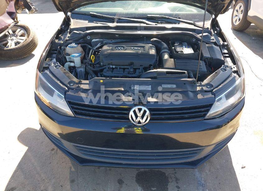 Photo 10 of 2014 Volkswagen Jetta 1.8T SE (VIN 3VWD17AJ1EM238553)