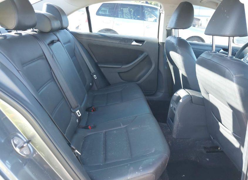 Photo 8 of 2014 Volkswagen Jetta 1.8T SE (VIN 3VWD17AJ1EM241260)