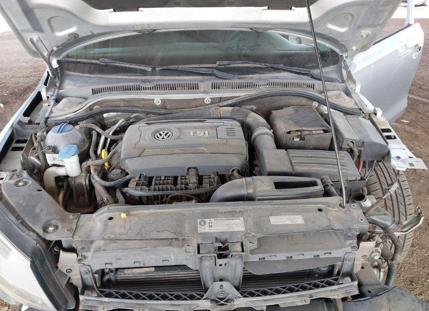 Photo 10 of 2014 Volkswagen Jetta 1.8T SE (VIN 3VWD17AJ1EM241842)