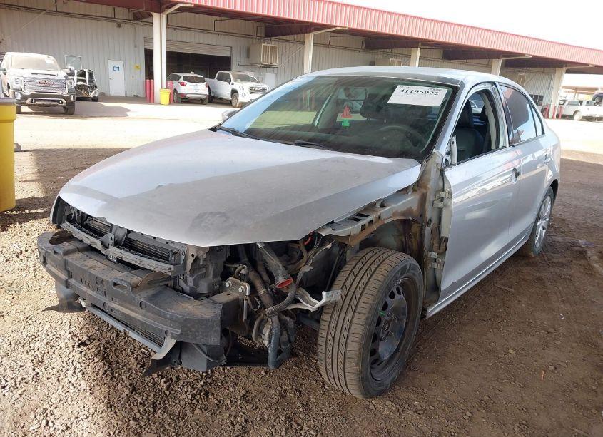 Photo 2 of 2014 Volkswagen Jetta 1.8T SE (VIN 3VWD17AJ1EM241842)