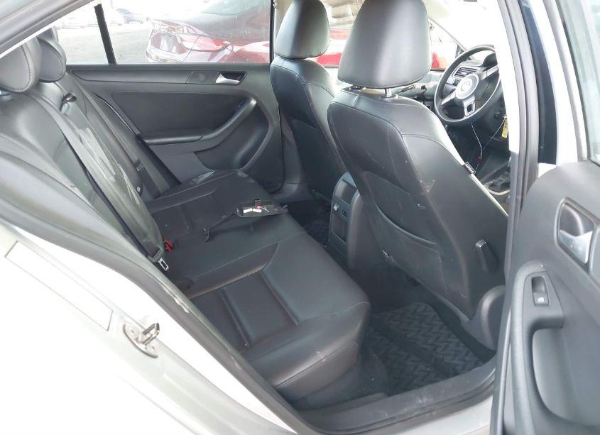 Photo 8 of 2014 Volkswagen Jetta 1.8T SE (VIN 3VWD17AJ1EM241842)