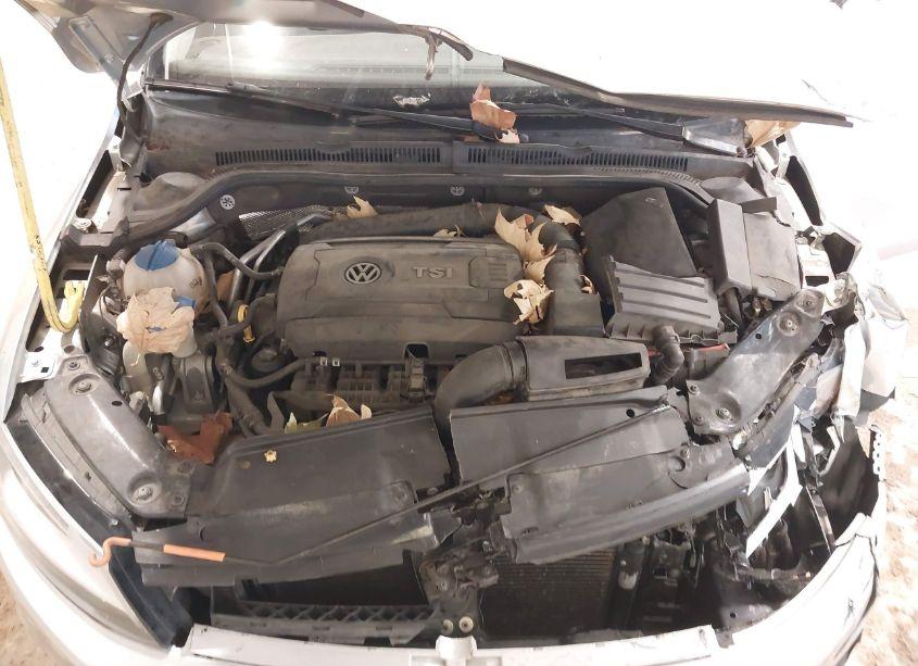 Photo 10 of 2014 Volkswagen Jetta 1.8T SE (VIN 3VWD17AJ1EM261153)