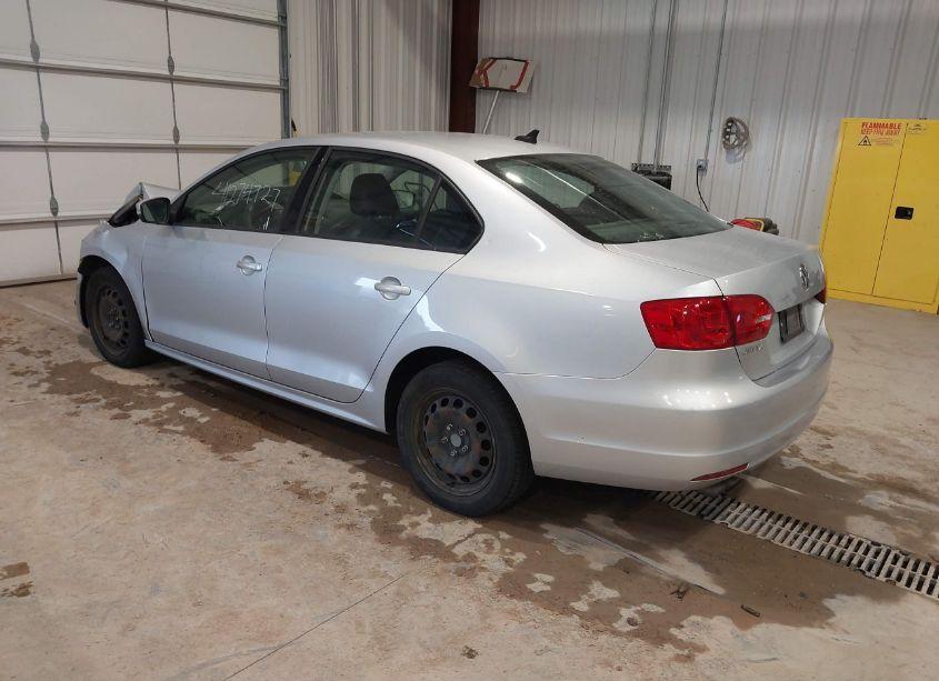 Photo 3 of 2014 Volkswagen Jetta 1.8T SE (VIN 3VWD17AJ1EM261153)