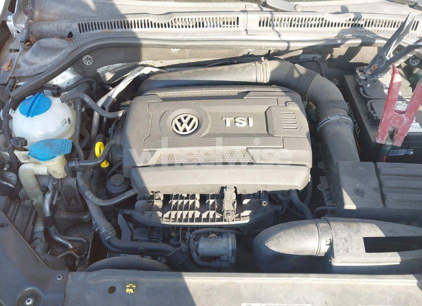 Photo 10 of 2014 Volkswagen Jetta 1.8T SE (VIN 3VWD17AJ1EM289163)