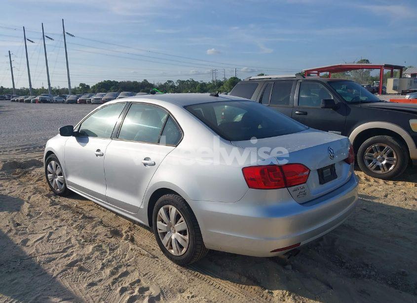 Photo 3 of 2014 Volkswagen Jetta 1.8T SE (VIN 3VWD17AJ1EM289163)