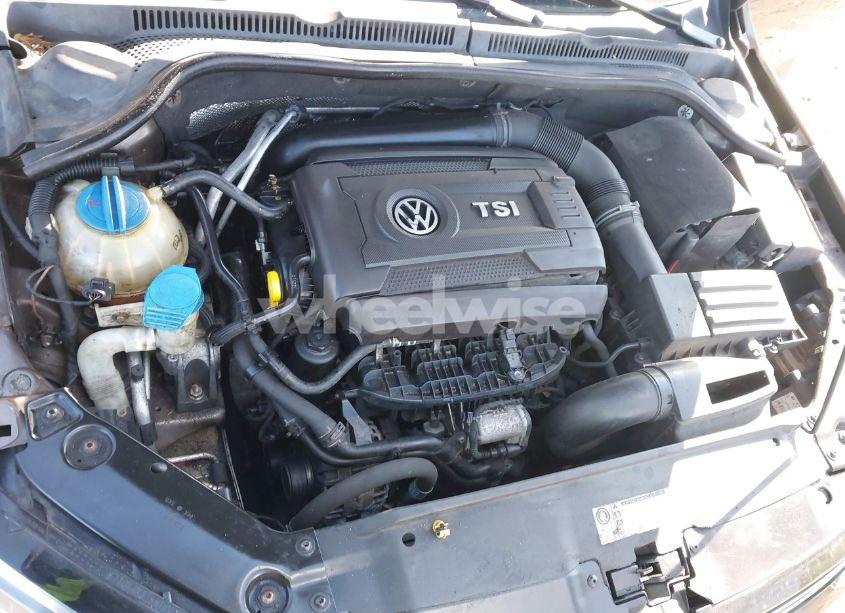 Photo 10 of 2014 Volkswagen Jetta 1.8T SE (VIN 3VWD17AJ1EM302834)