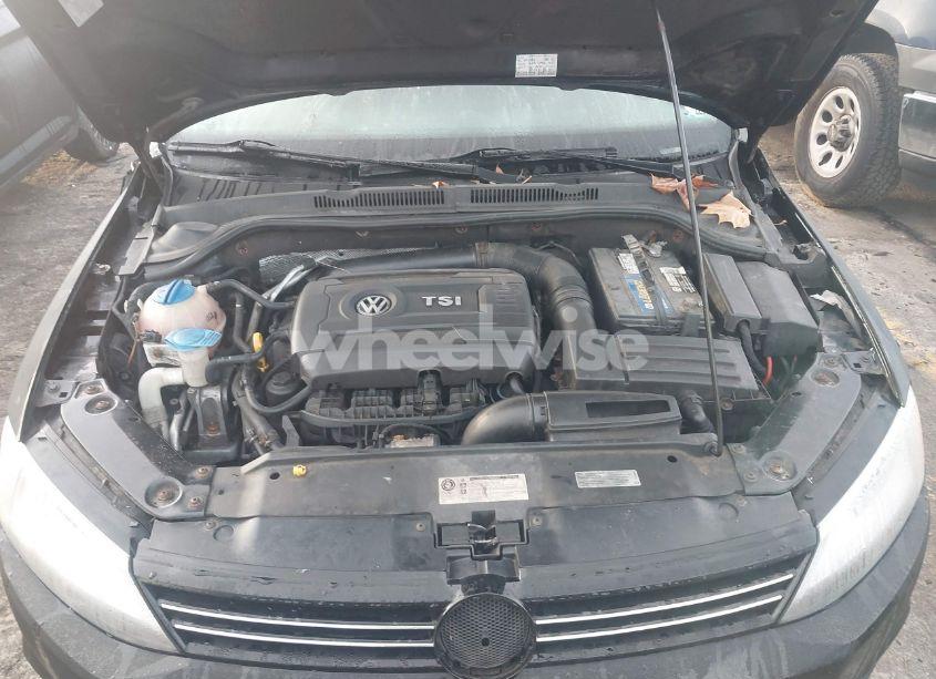 Photo 10 of 2014 Volkswagen Jetta SE (VIN 3VWD17AJ1EM322226)