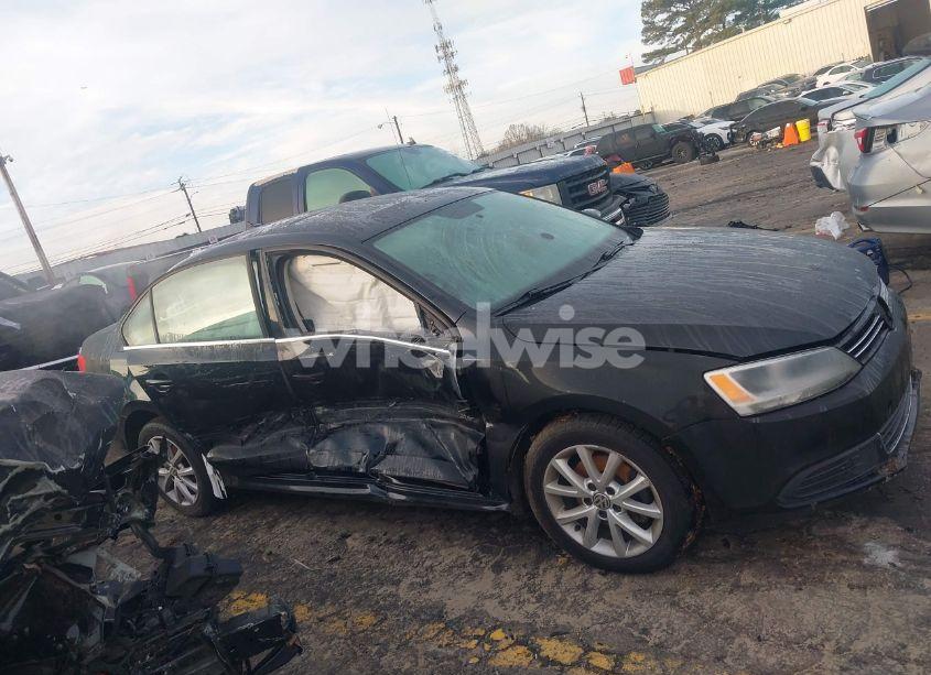 Photo 13 of 2014 Volkswagen Jetta SE (VIN 3VWD17AJ1EM322226)