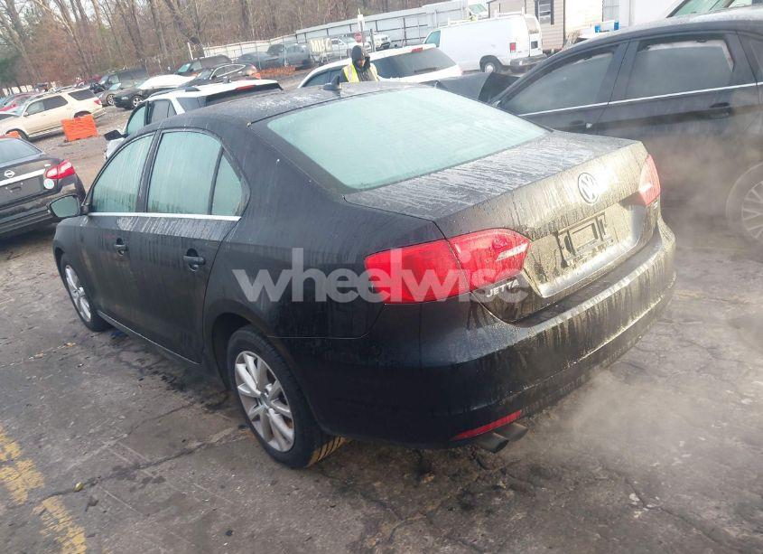 Photo 3 of 2014 Volkswagen Jetta SE (VIN 3VWD17AJ1EM322226)