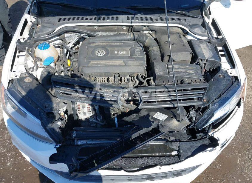 Photo 10 of 2014 Volkswagen Jetta 1.8T SE (VIN 3VWD17AJ1EM352293)