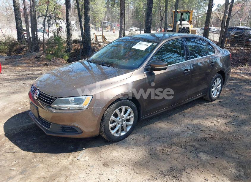 Photo 2 of 2014 Volkswagen Jetta 1.8T SE (VIN 3VWD17AJ1EM361348)