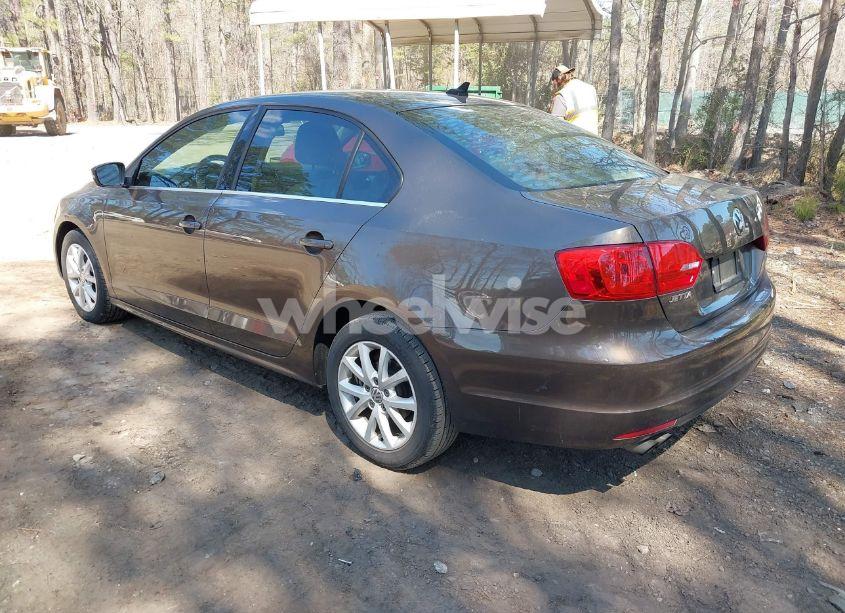 Photo 3 of 2014 Volkswagen Jetta 1.8T SE (VIN 3VWD17AJ1EM361348)