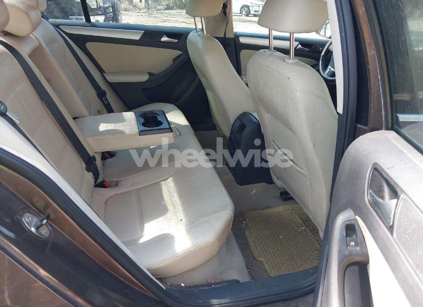 Photo 8 of 2014 Volkswagen Jetta 1.8T SE (VIN 3VWD17AJ1EM361348)
