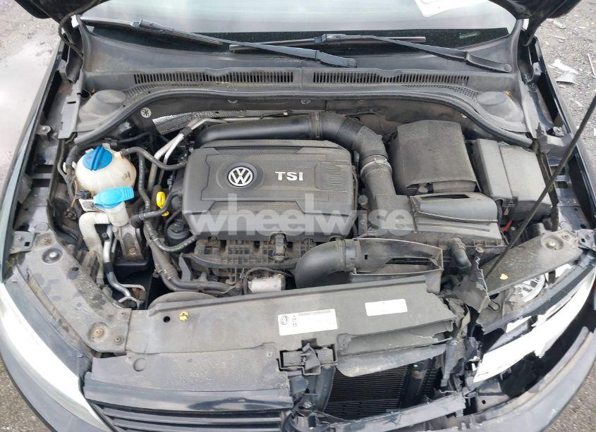 Photo 10 of 2014 Volkswagen Jetta 1.8T SE (VIN 3VWD17AJ1EM409253)