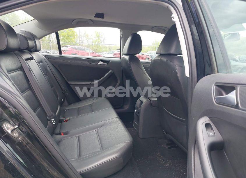 Photo 8 of 2014 Volkswagen Jetta 1.8T SE (VIN 3VWD17AJ1EM409253)