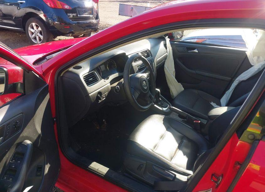 Photo 5 of 2014 Volkswagen Jetta 1.8T SE (VIN 3VWD17AJ1EM426859)