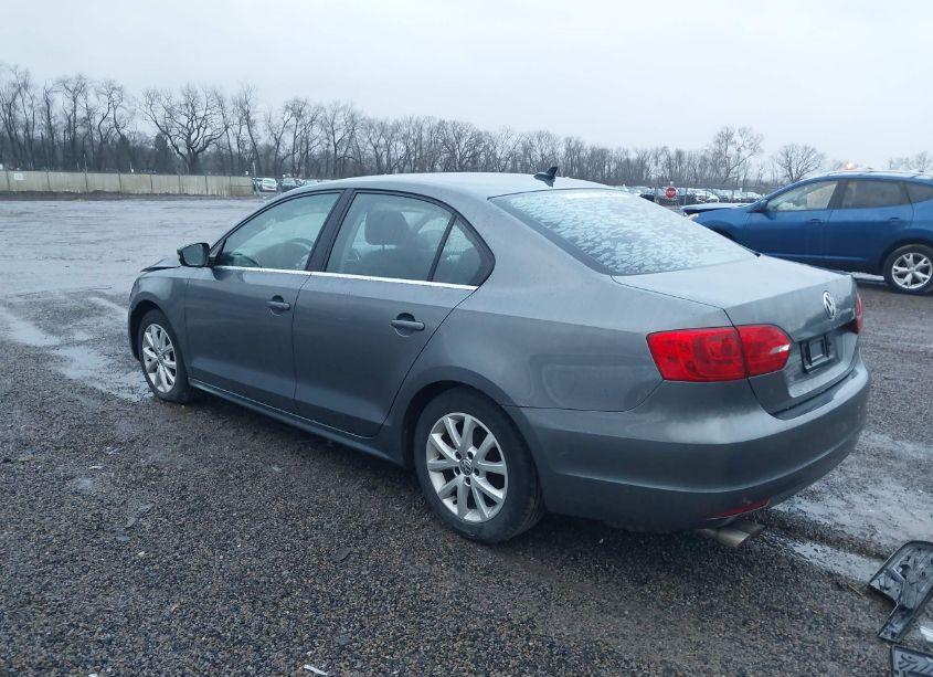 Photo 3 of 2014 Volkswagen Jetta 1.8T SE (VIN 3VWD17AJ1EM436078)
