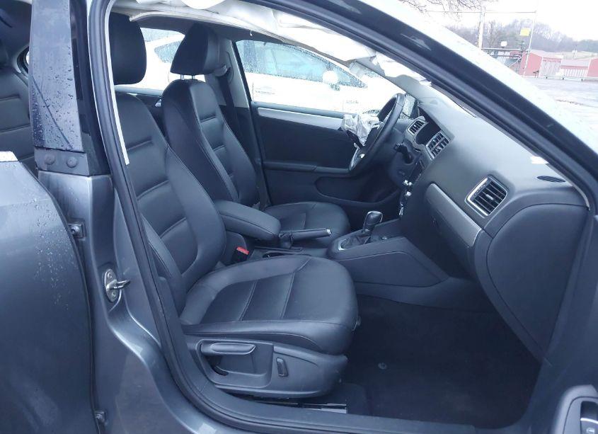 Photo 5 of 2014 Volkswagen Jetta 1.8T SE (VIN 3VWD17AJ1EM436078)