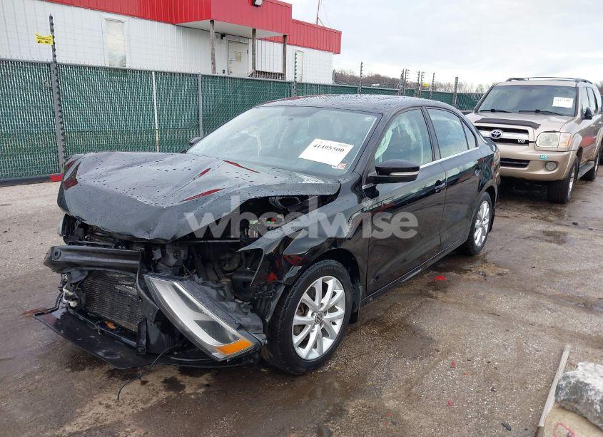 Photo 2 of 2014 Volkswagen Jetta 1.8T SE (VIN 3VWD17AJ1EM443502)