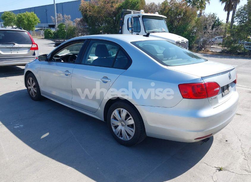 Photo 3 of 2014 Volkswagen Jetta 1.8T SE (VIN 3VWD17AJ1EM445587)