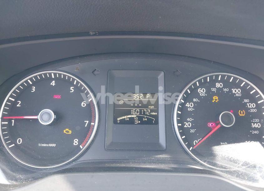 Photo 7 of 2014 Volkswagen Jetta 1.8T SE (VIN 3VWD17AJ1EM445587)