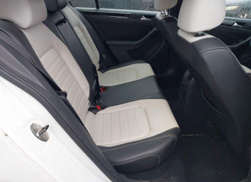 Photo 8 of 2015 Volkswagen Jetta 1.8T SPORT (VIN 3VWD17AJ1FM216019)
