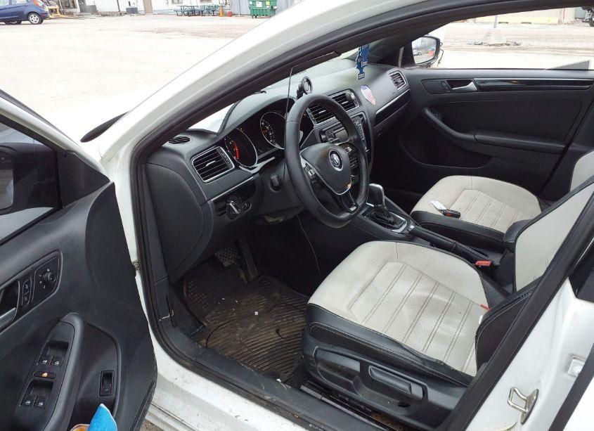 Photo 12 of 2015 Volkswagen Jetta 1.8T SPORT (VIN 3VWD17AJ1FM216439)