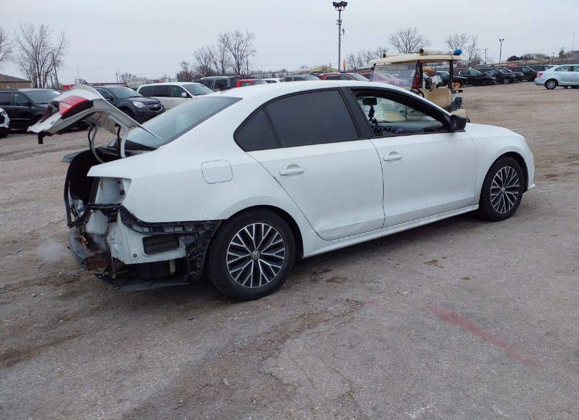 Photo 4 of 2015 Volkswagen Jetta 1.8T SPORT (VIN 3VWD17AJ1FM216439)