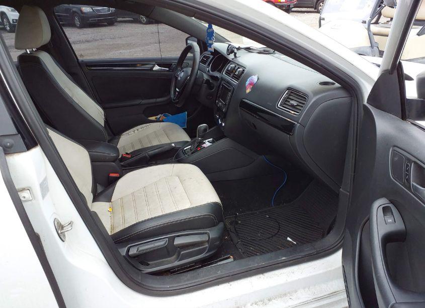 Photo 5 of 2015 Volkswagen Jetta 1.8T SPORT (VIN 3VWD17AJ1FM216439)