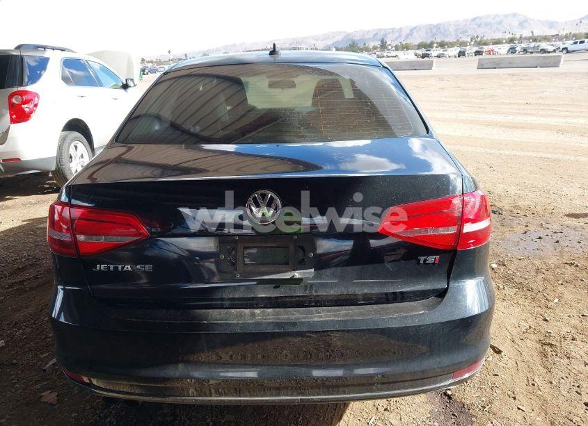 Photo 16 of 2015 Volkswagen Jetta 1.8T SE (VIN 3VWD17AJ1FM256763)