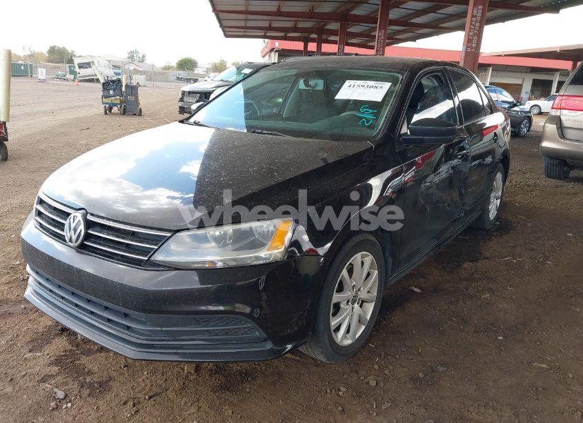 Photo 2 of 2015 Volkswagen Jetta 1.8T SE (VIN 3VWD17AJ1FM256763)