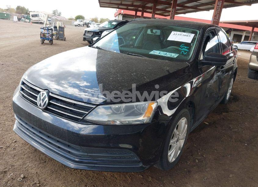 Photo 6 of 2015 Volkswagen Jetta 1.8T SE (VIN 3VWD17AJ1FM256763)