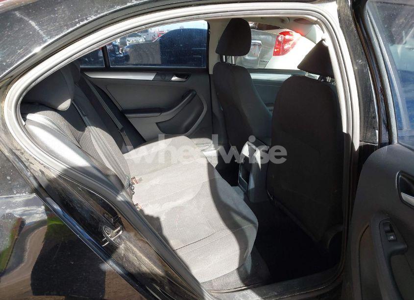 Photo 8 of 2015 Volkswagen Jetta 1.8T SE (VIN 3VWD17AJ1FM256763)