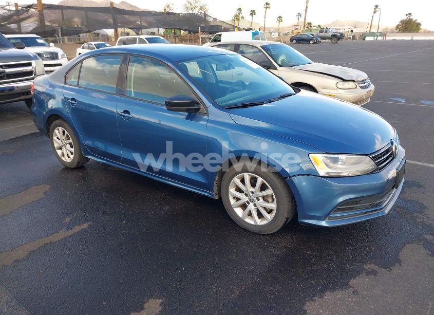 2015 Volkswagen Jetta 1.8T SE (VIN 3VWD17AJ1FM266774) main photo