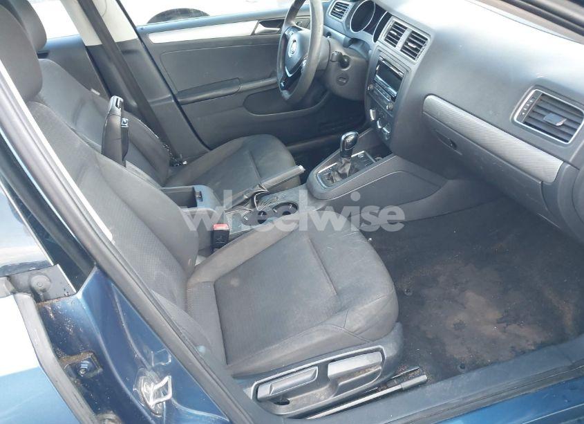 Photo 5 of 2015 Volkswagen Jetta 1.8T SE (VIN 3VWD17AJ1FM266774)