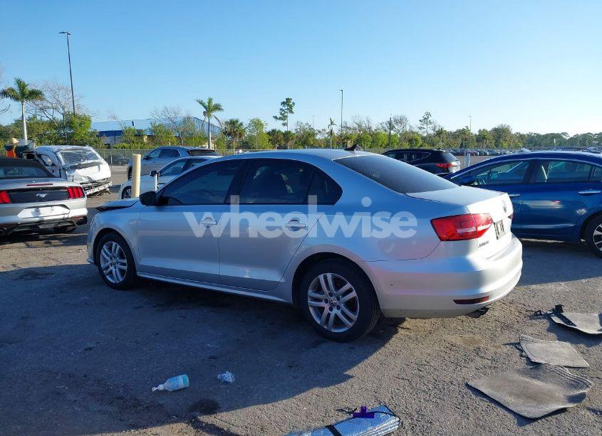 Photo 14 of 2015 Volkswagen Jetta 1.8T SE (VIN 3VWD17AJ1FM352330)