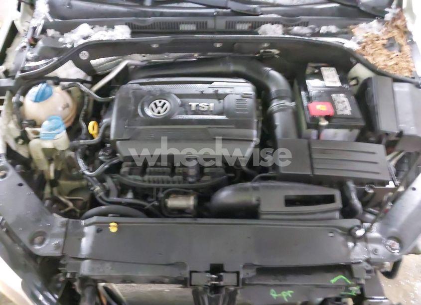 Photo 10 of 2015 Volkswagen Jetta 1.8T SE (VIN 3VWD17AJ1FM402112)