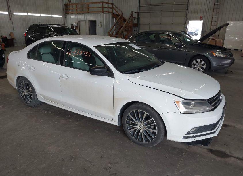 2015 Volkswagen Jetta 1.8T SPORT (VIN 3VWD17AJ1FM405818) main photo
