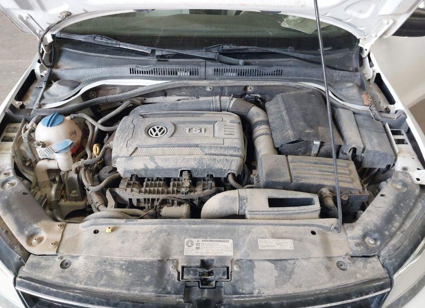 Photo 10 of 2015 Volkswagen Jetta 1.8T SPORT (VIN 3VWD17AJ1FM405818)