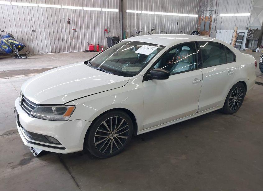 Photo 2 of 2015 Volkswagen Jetta 1.8T SPORT (VIN 3VWD17AJ1FM405818)