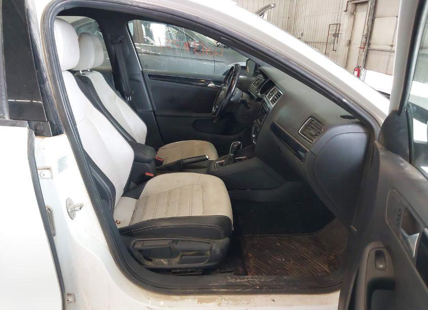 Photo 5 of 2015 Volkswagen Jetta 1.8T SPORT (VIN 3VWD17AJ1FM405818)